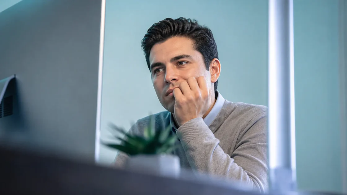 Por qué tu sitio web creado con IA no está vendiendo (y cómo solucionarlo)